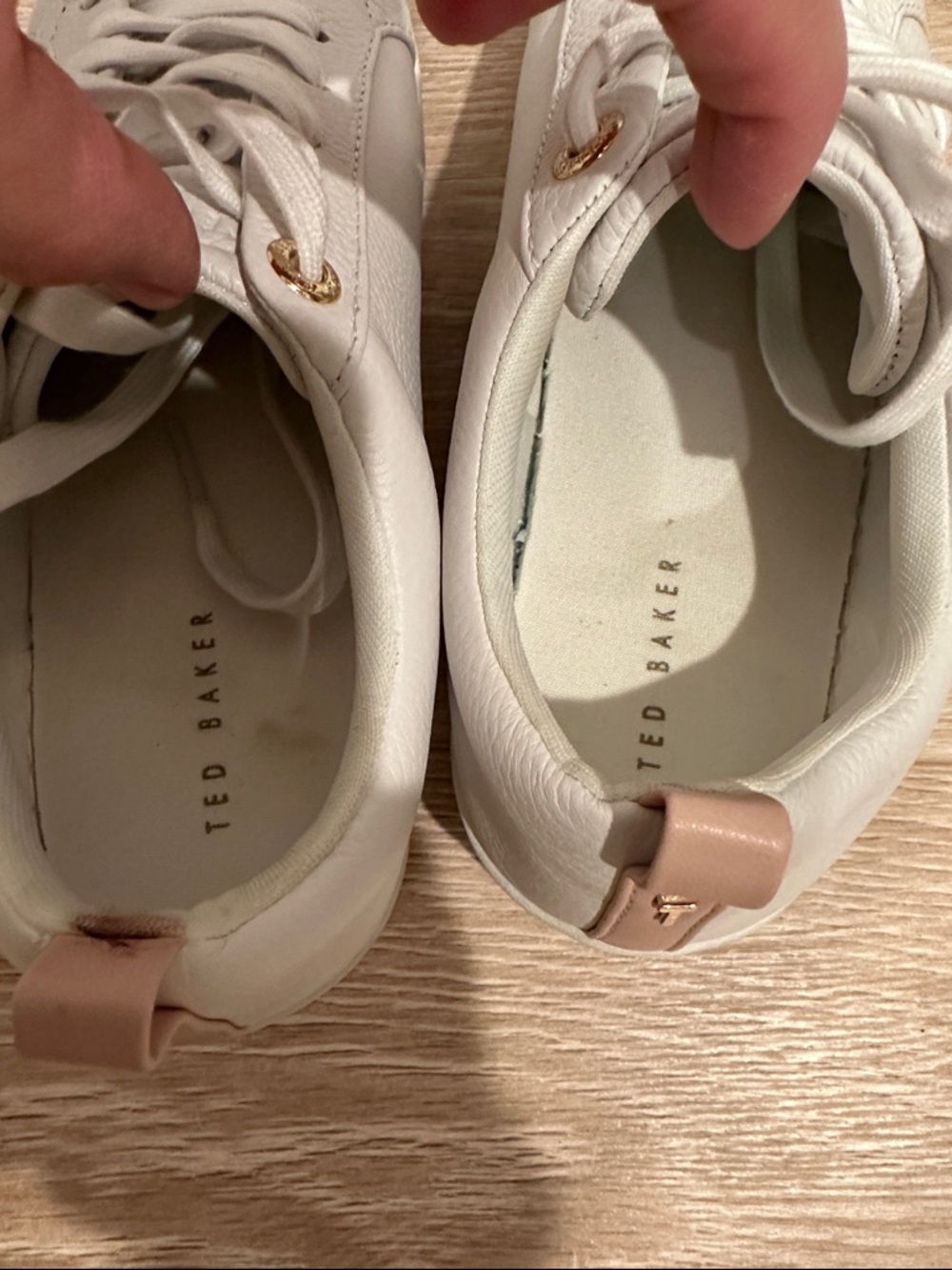 Ted Baker Women's White Leather-Style Casual Sneakers with Stripe Detail - Picture 4 of 6